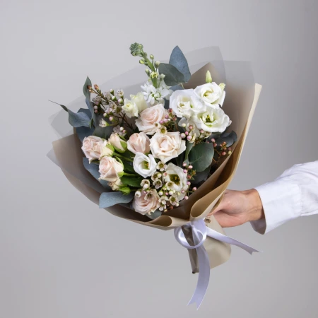 Букет "Флоренция" S из кустовой розы 