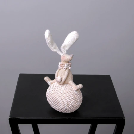 Фигурка ГК Заяц на яйце 831-404