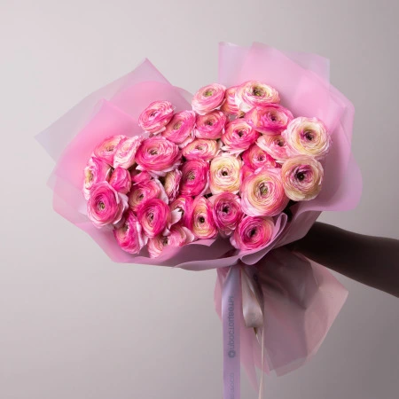 Букет Ранункулюс "Клуни Фелицитед Дарк" 