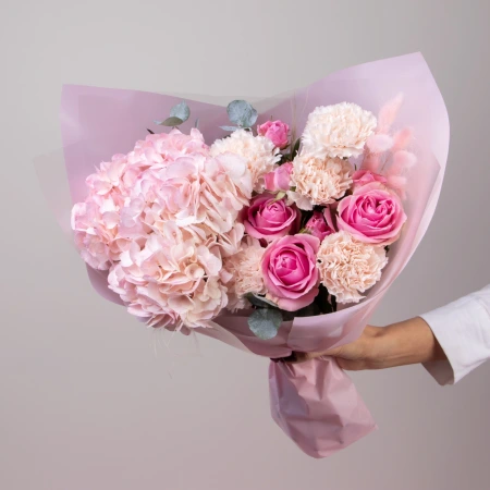 Букет "Париж" M из воздушной гортензии 