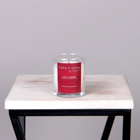 Свеча TIE в стакане с деревянной крышкой Лост черри 190 мл.