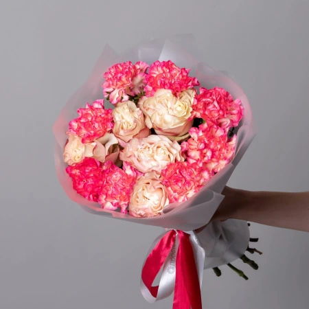 Дуобукет из розовой гвоздики и розы Кантри Кенди 