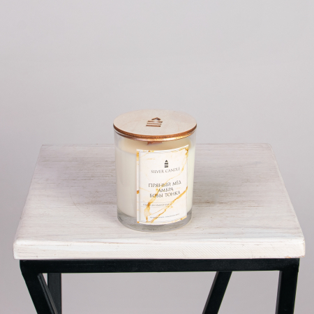 Ароматическая свеча в стакане с деревянной крышкой, Пряный мед Амбра Бобы Тонка, 250 мл