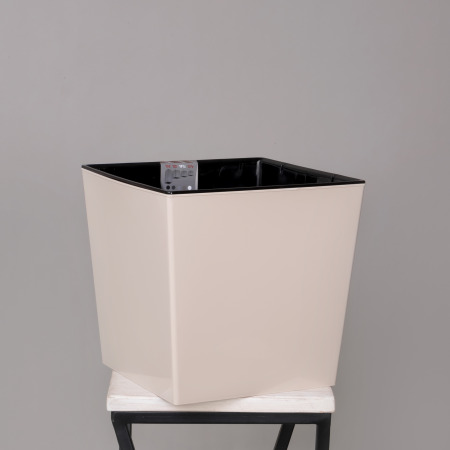 Кашпо Ингрин London CUBE  c дренаж. вставкой