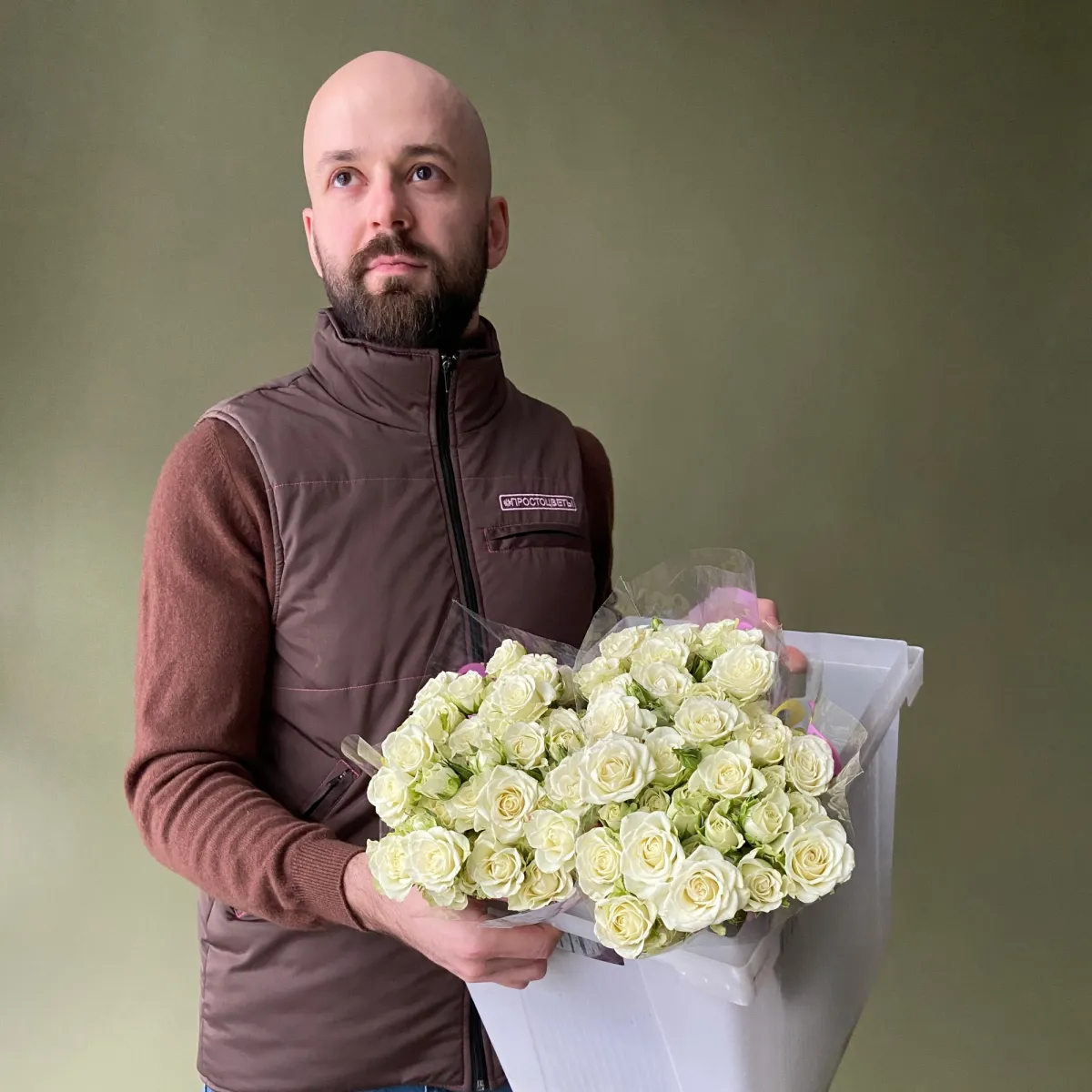 Роза_кустовая "Сноу Флейк"