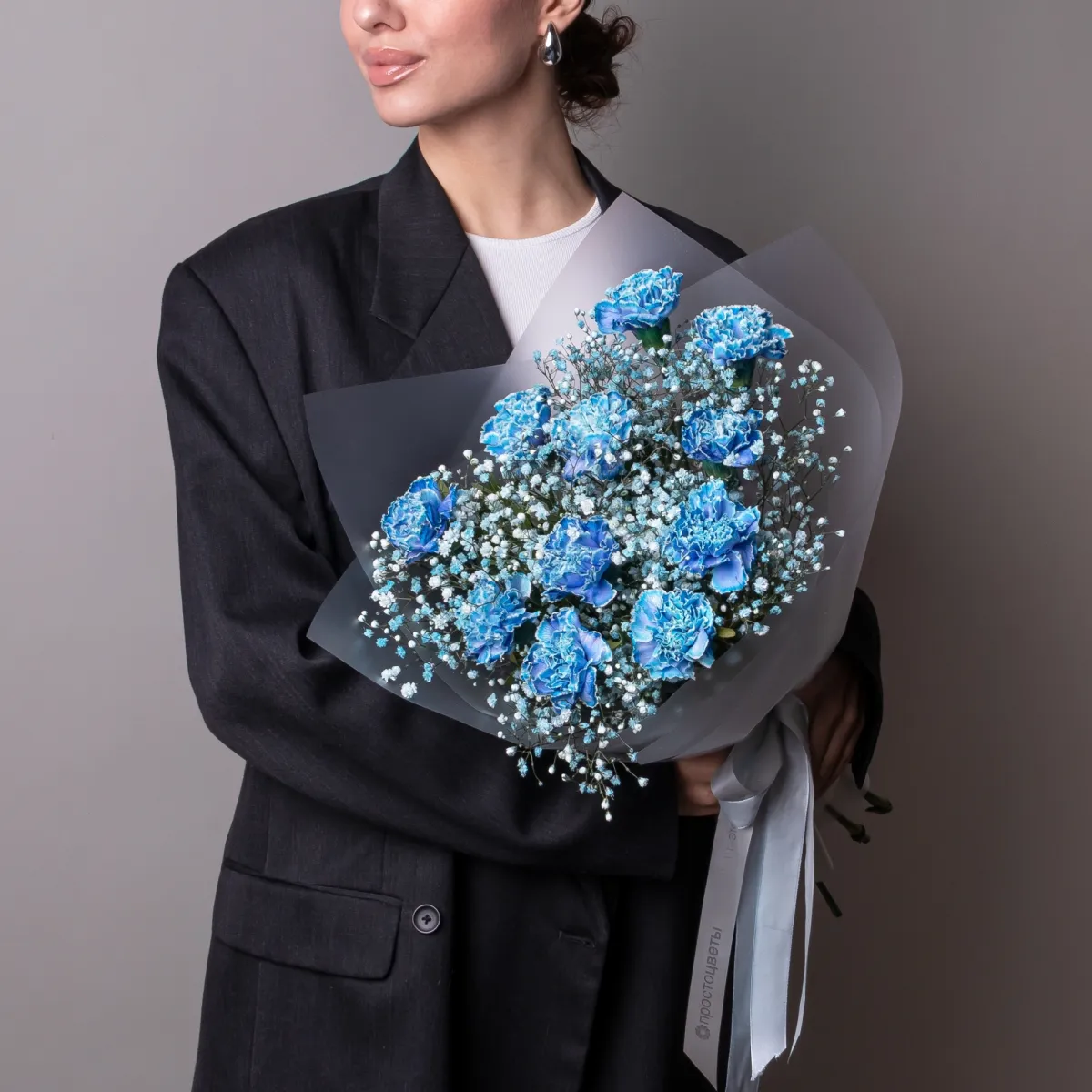 Флористический букет "Дуобукет из голубой гвоздики и гипсофилы"_2