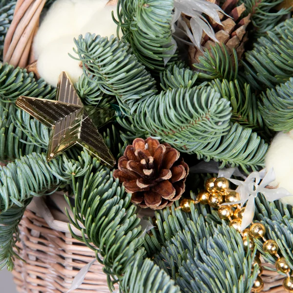 Композиция "Новогодняя в корзине золотая"_4