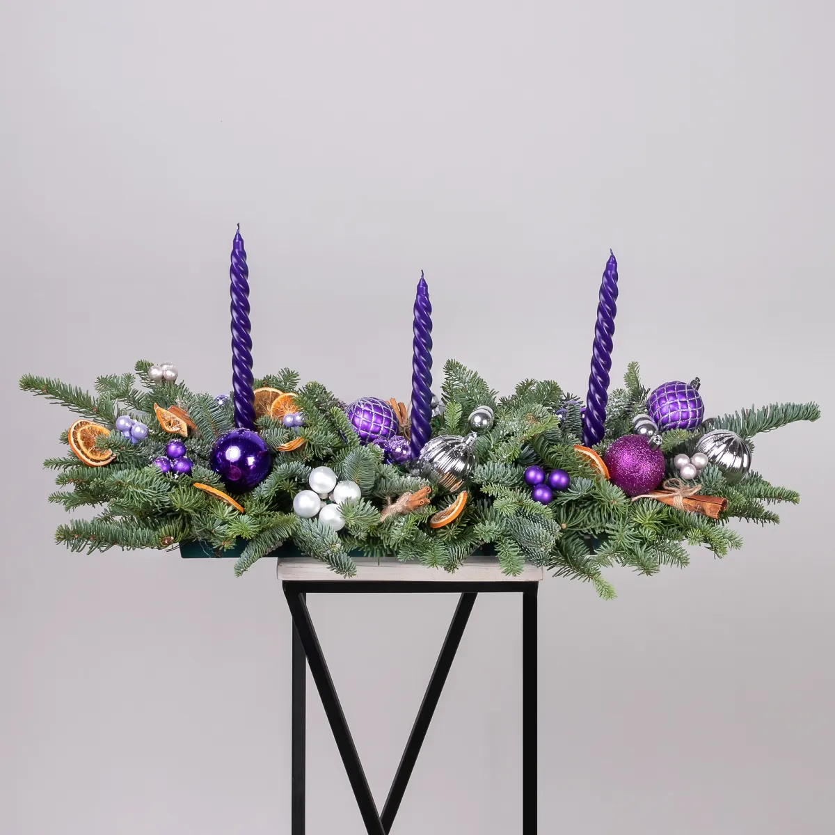 Композиция "Новогодняя со свечой Фиолетовая L"_1