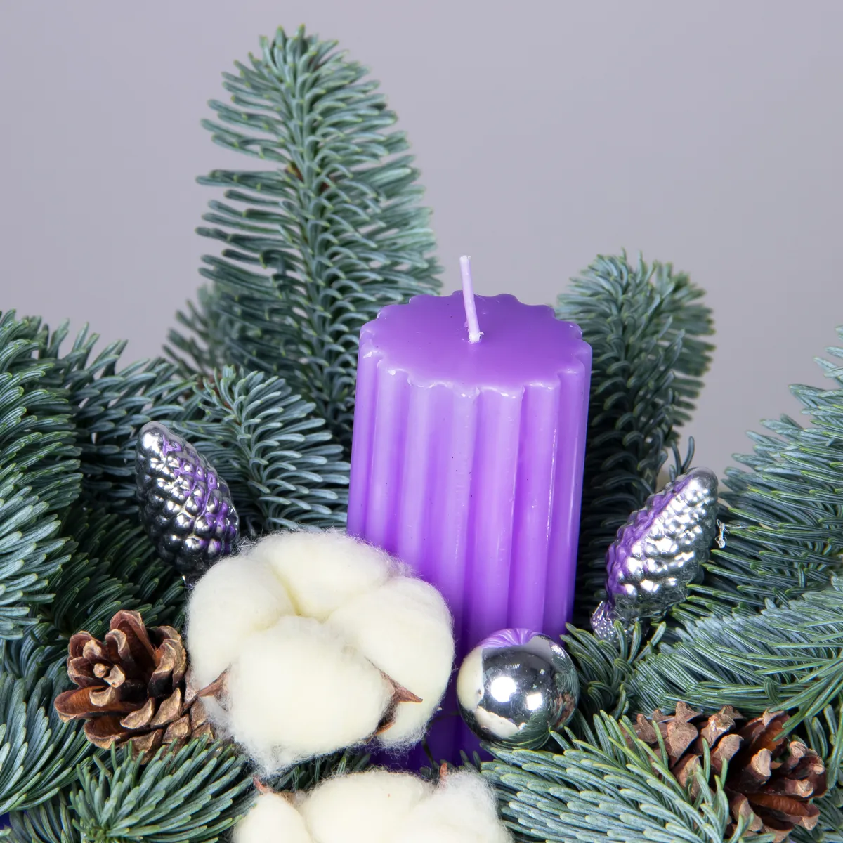 Композиция "Новогодняя с хлопком и сиреневой свечой"_4