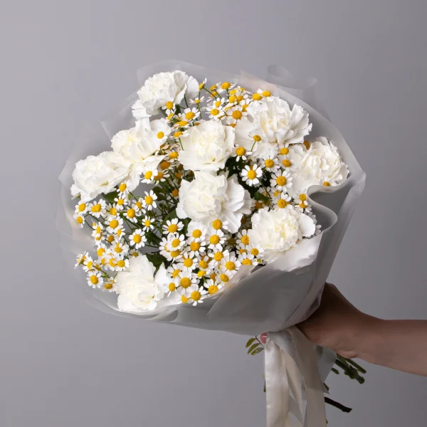 Флористический букет "Дуобукет из белой гвоздики и ромашки"_1