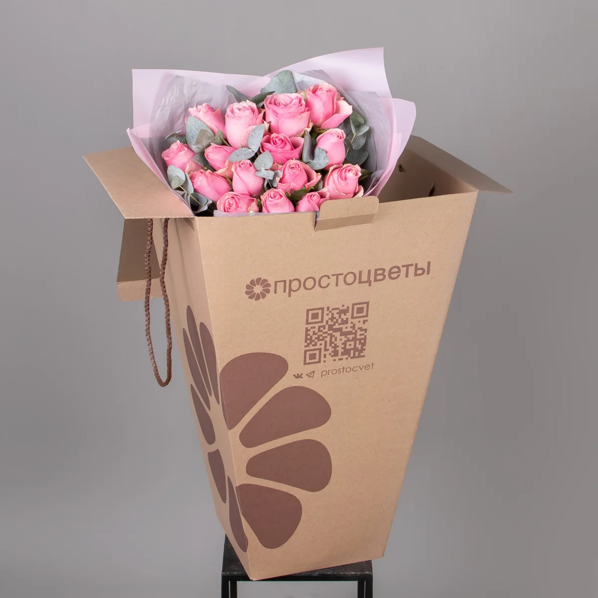 Букет розы с эвкалиптом розовый средний_4