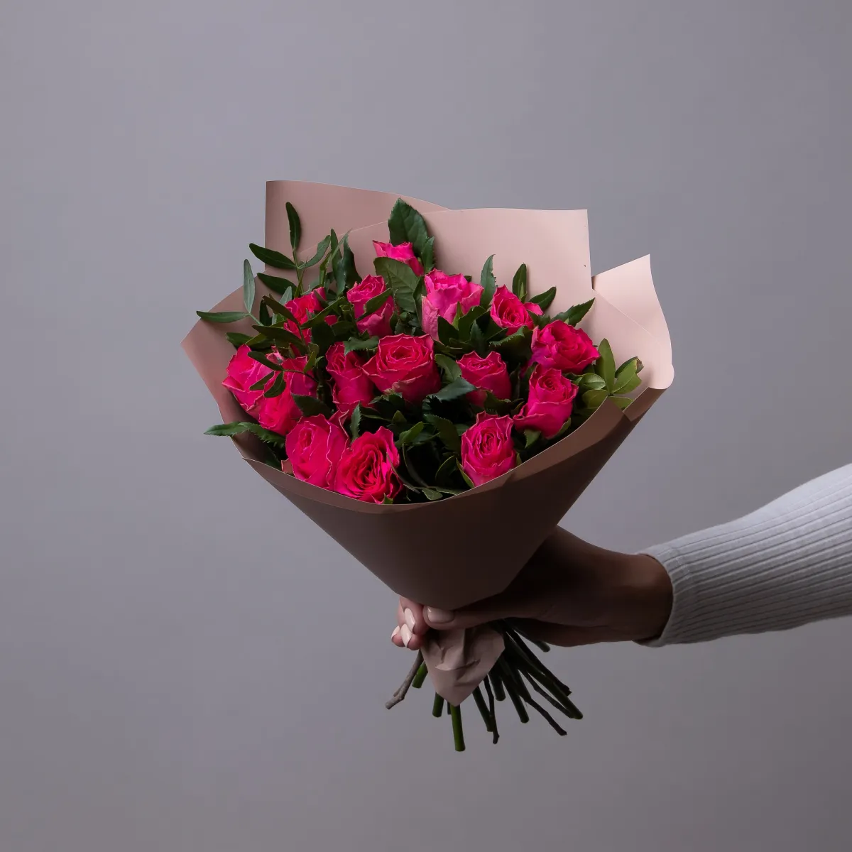 Флористический букет "Розы ПРОМО розовые"