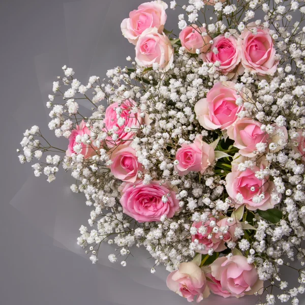 Флористический букет "Дуобукет из белой гипсофилы и розовой кустовой розы"_3