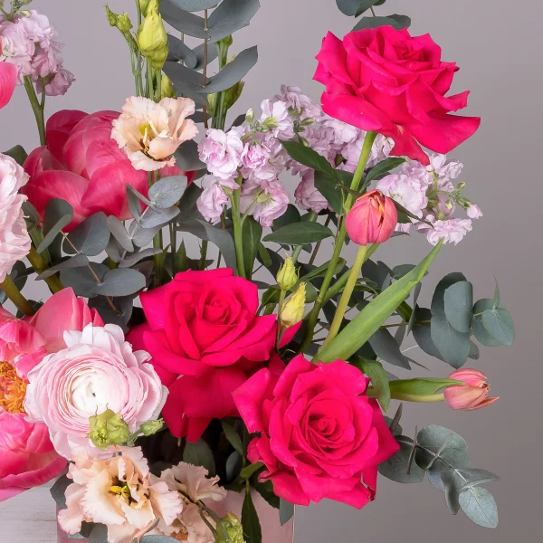 Композиция "Шляпная коробка Любовные истории"