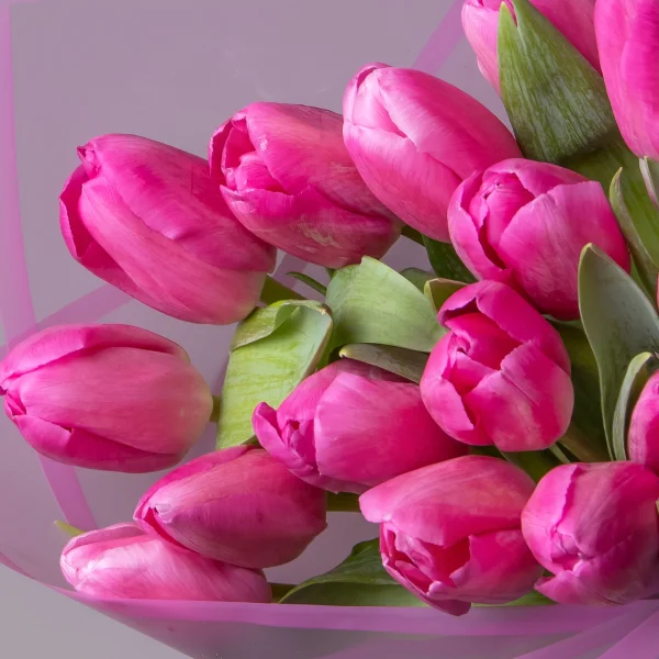 Флористический букет «Тюльпан, 15 шт, Темно-Розовый»_4