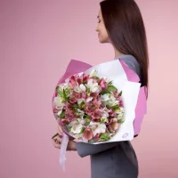 Букет Альстромерия 