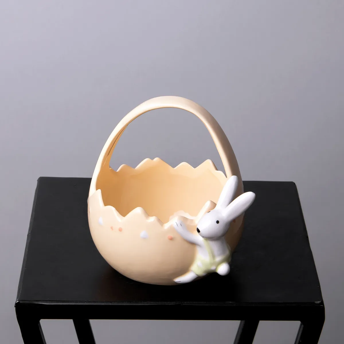 Фигурка ГК Корзина с зайчиком желтый 834-882 15*13*14см_1