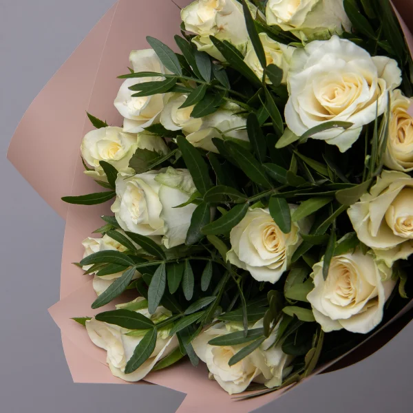 Флористический букет "Розы ПРОМО белые"