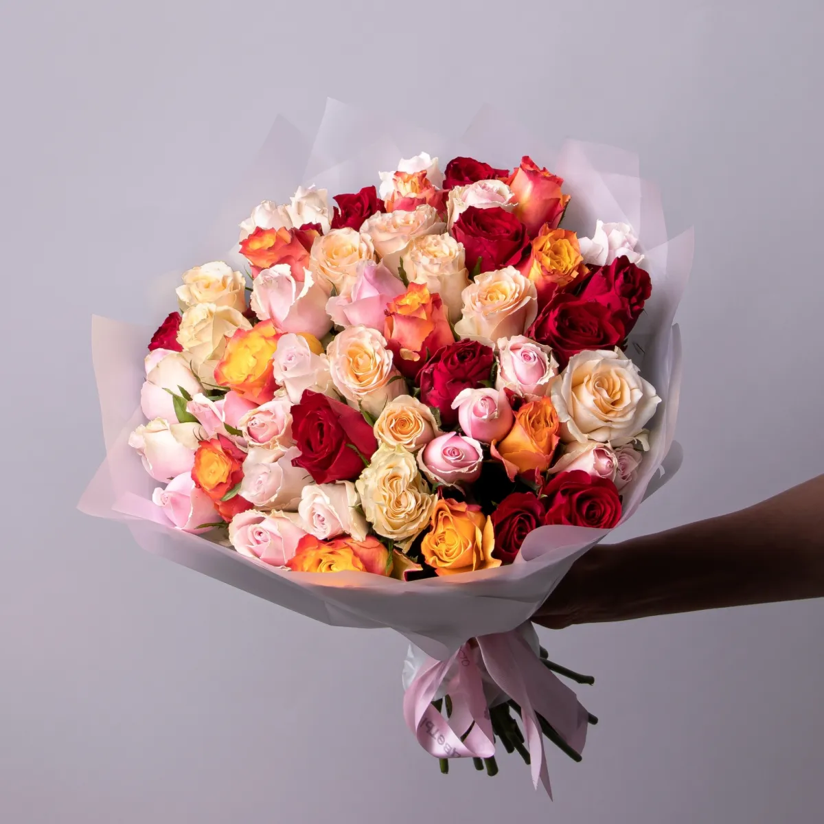 Флористический букет "51 разноцветная роза"_1