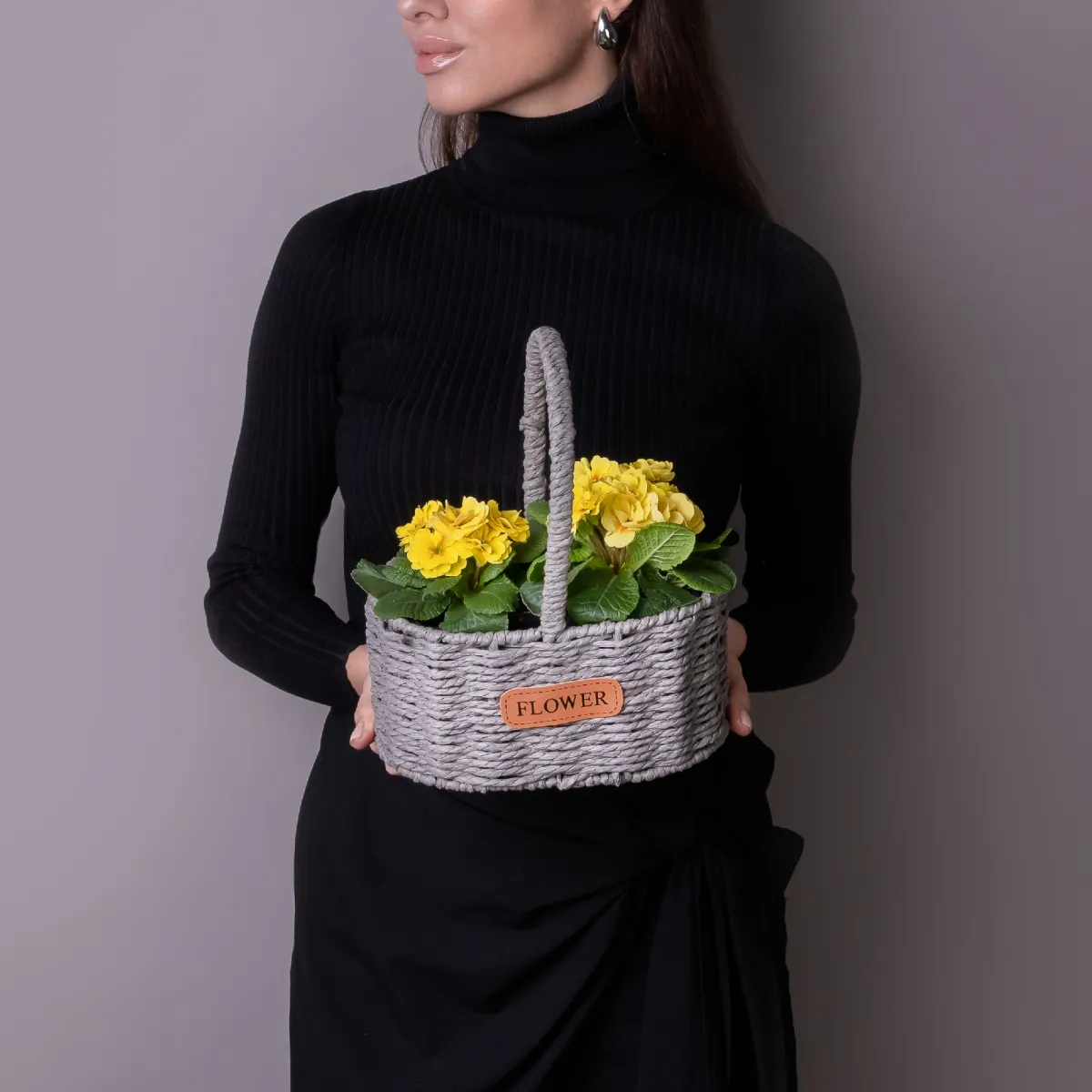 Примула Желтая в Серой двойной корзине_1