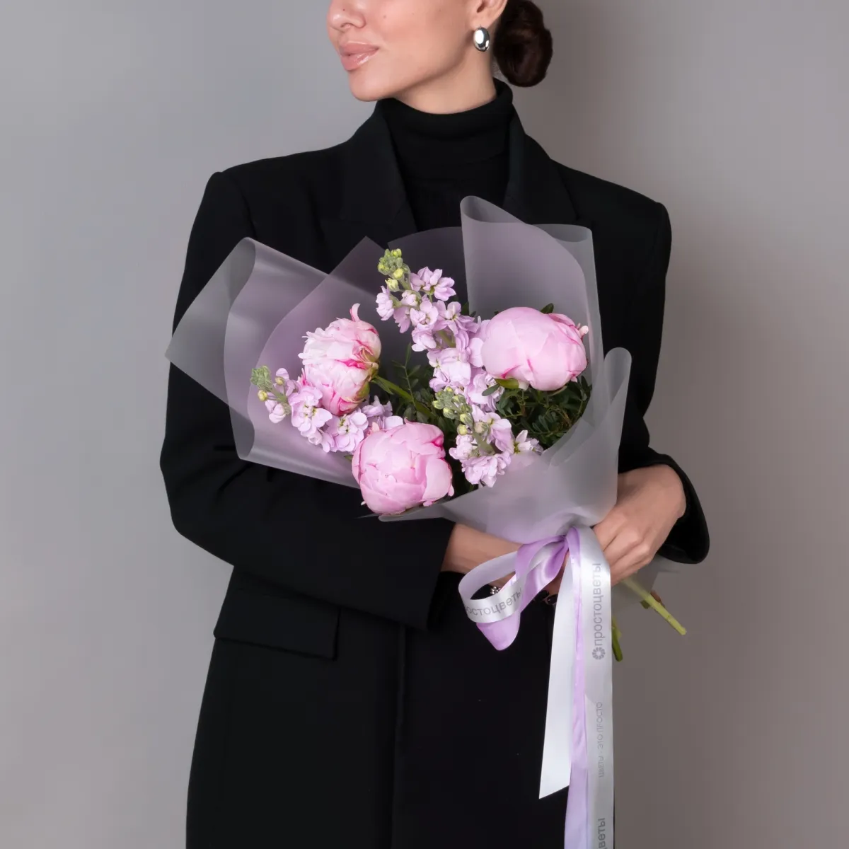 Флористический букет "Дуобукет из розового пиона и маттиолы"_2