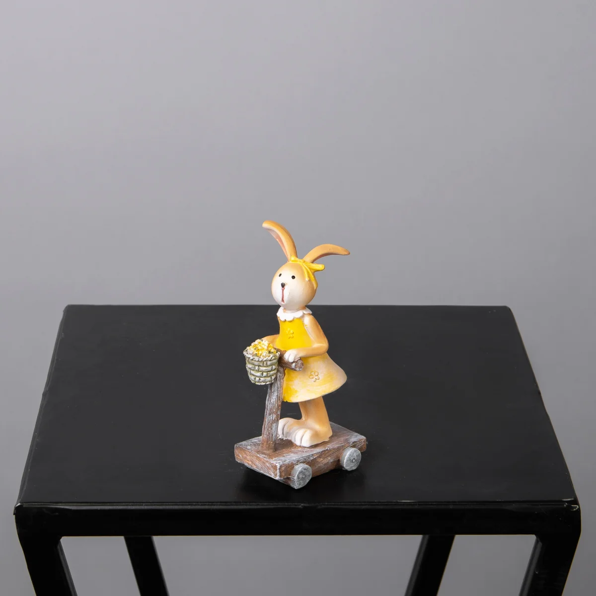 Фигурка ГК Зайка на самокате (2 шт в асс) 708-205  6,5*4*11см._1
