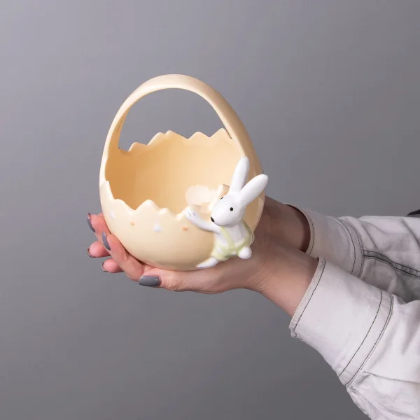 Фигурка ГК Корзина с зайчиком желтый 834-882 15*13*14см_2