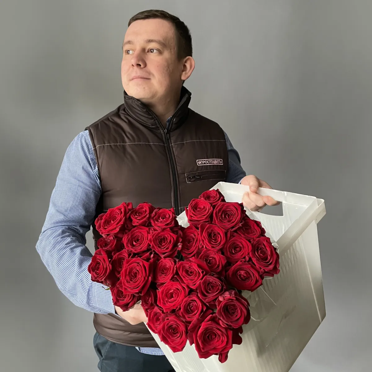 Роза "Ред Наоми"