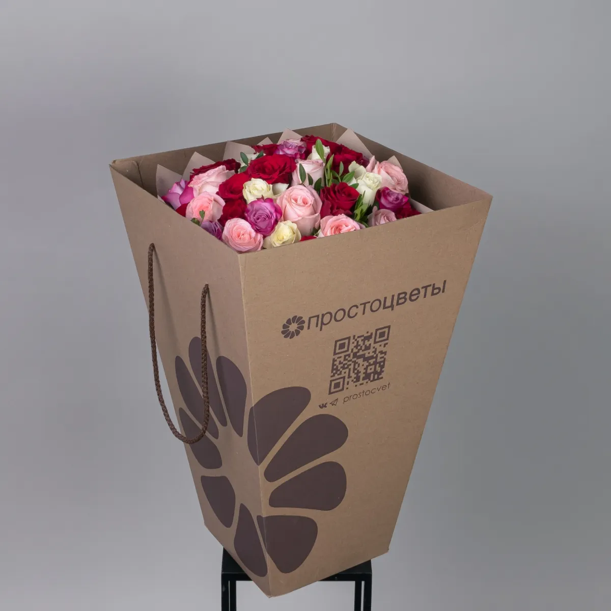 Флористический букет «Розы ПРОМО с фисташкой, микс, 35 стеблей»_5