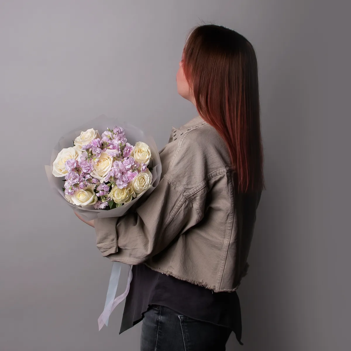 Флористический букет "Дуобукет из розовой маттиолы и белой розы "_2