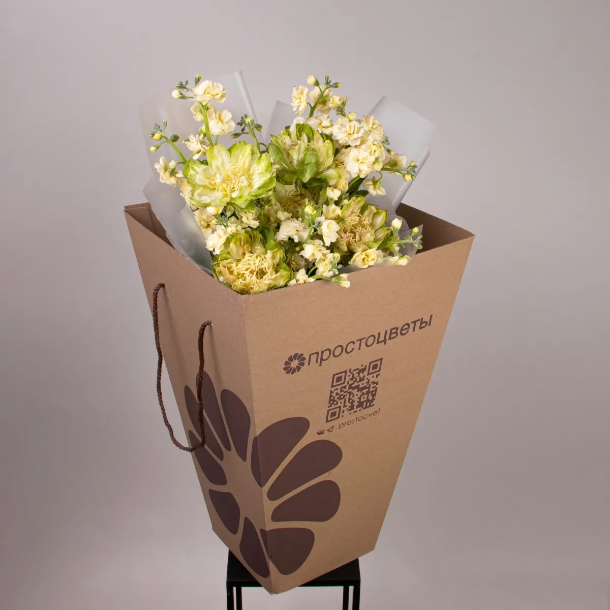 Флористический букет "Дуобукет из розы Вегги и кремовой маттиолы"_4